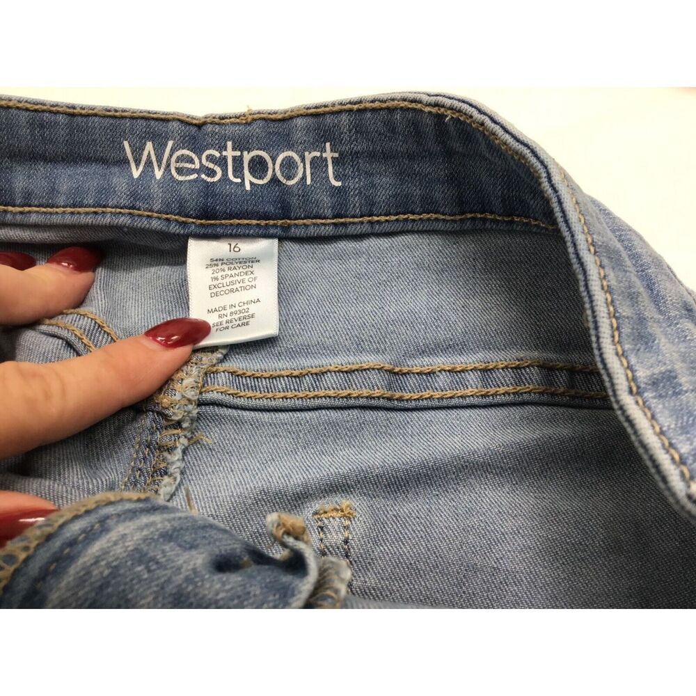 Westport Faded Blue Denim Skirt Size 16 Embroidered Floral Coastal Cowgirl - Picture 8 of 9